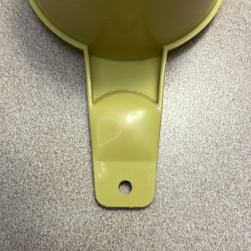 Tupperware Vintage Measuring Cups Nesting Set of 5 Golden - Picture 6 of 6